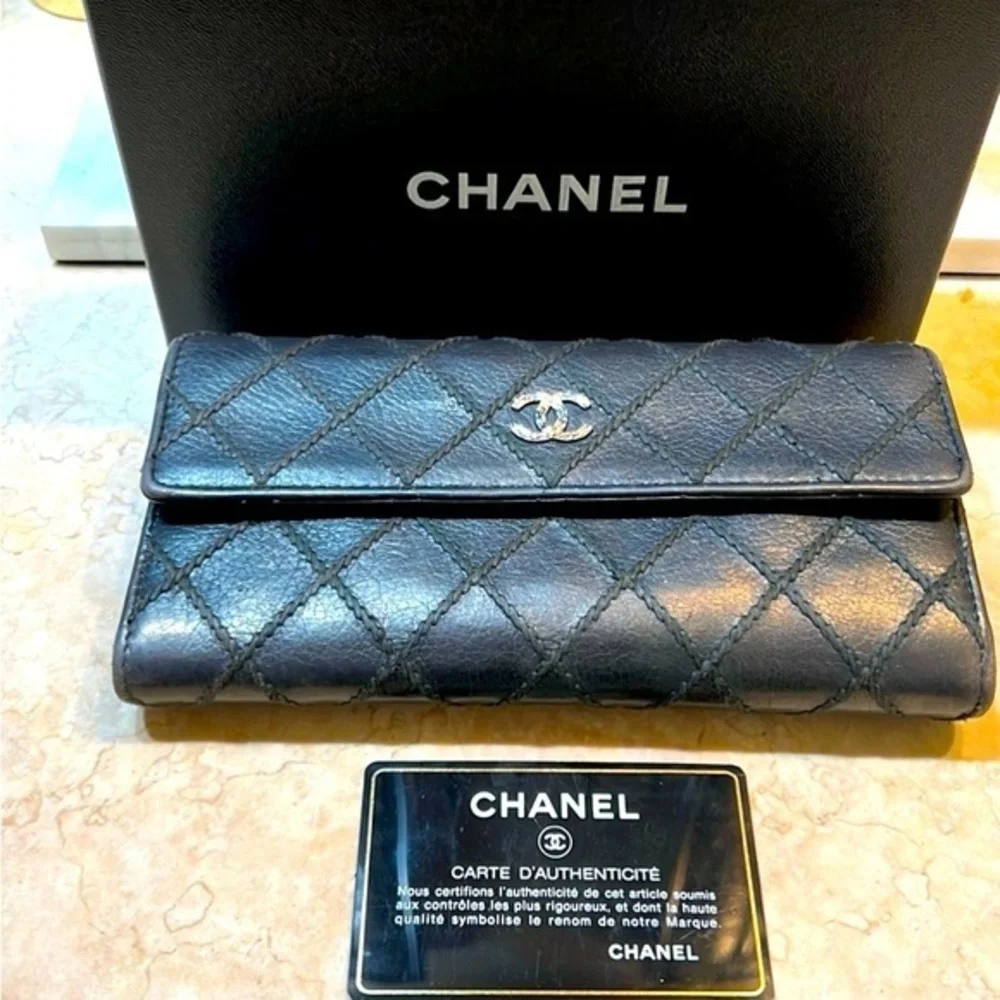 Authentic Chanel Diamond Stitch Long Leather Wallet.